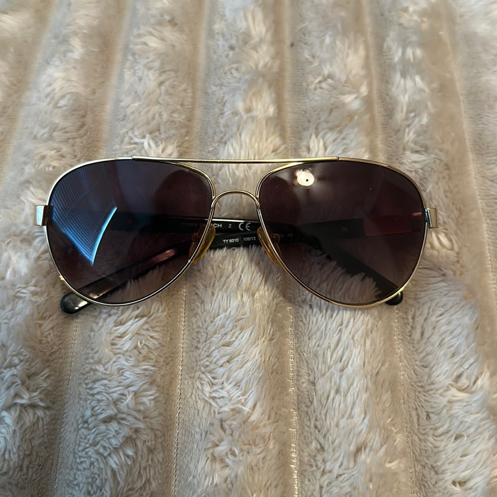 Black/Gold Tory Burch Aviator Sunglasses 135mm